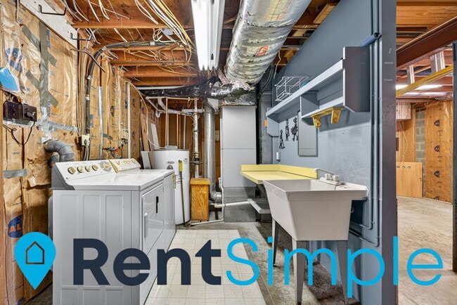 Building Photo - 12035 Stuart Ridge Dr