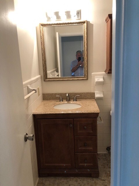 Building Photo - 1903 Azure Dr