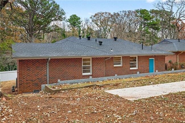 Building Photo - 2907 Cloverhurst Dr