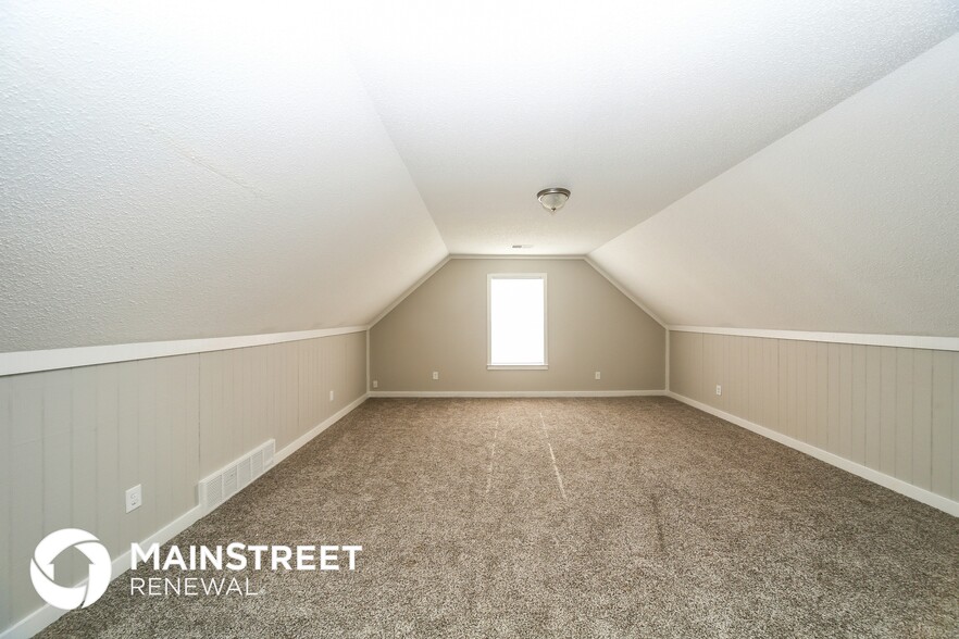 Building Photo - 6800 Cleary Dr