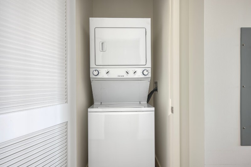 Building Photo - 620 W Randolph St