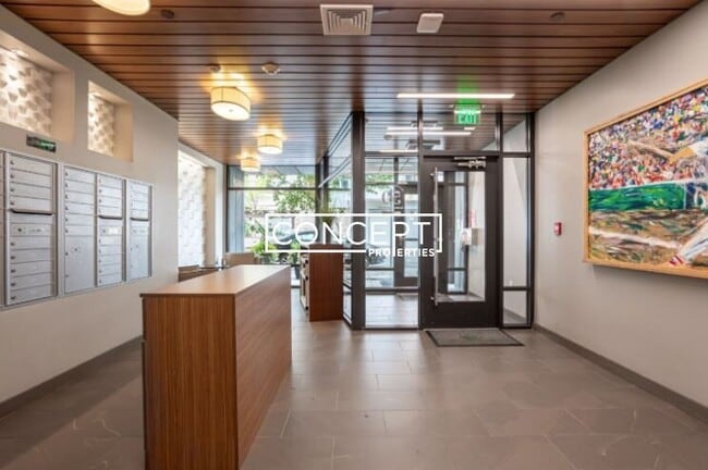 Building Photo - 9 Miner St