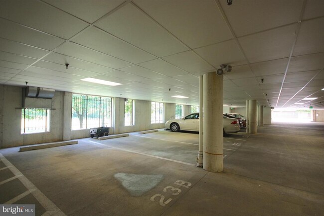 Building Photo - 2111 Ganton Green