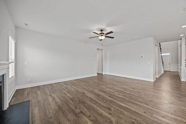 Building Photo - 629 Longstanton Ave