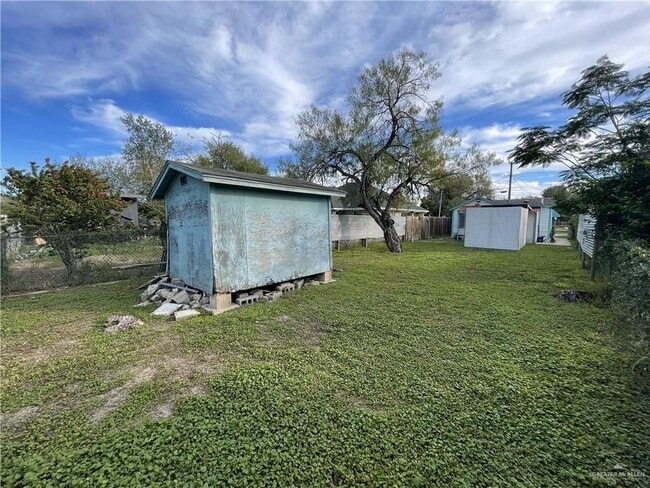 Building Photo - 14 E St