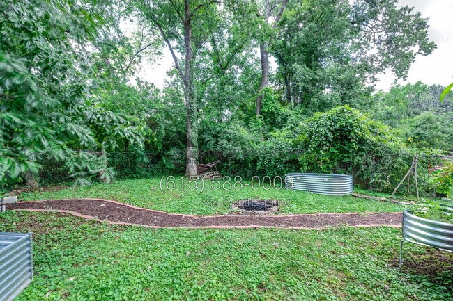 Building Photo - 2604 Vista Ln