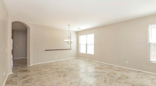 Building Photo - 4505 W Pleasant Ln