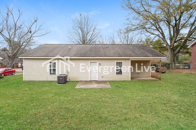 Building Photo - 518 Harper St