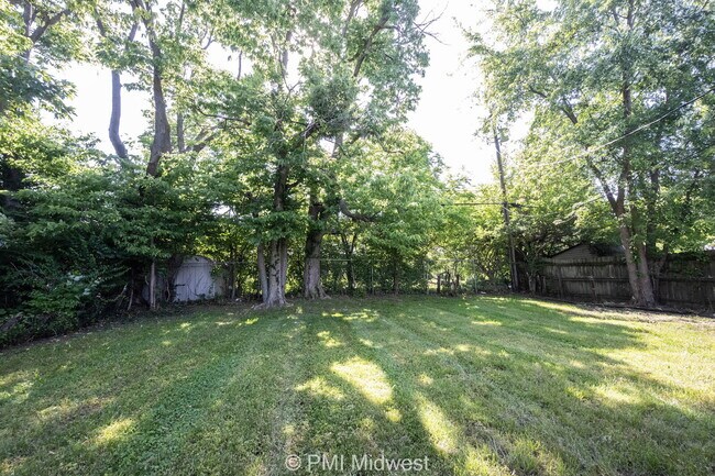 Building Photo - 4627 Karen Dr