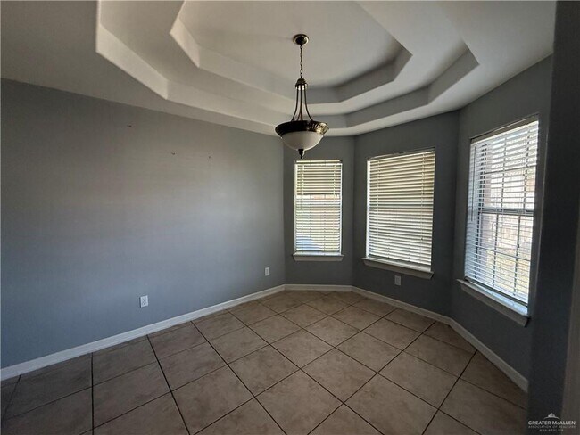 Building Photo - 2204 N 48th St