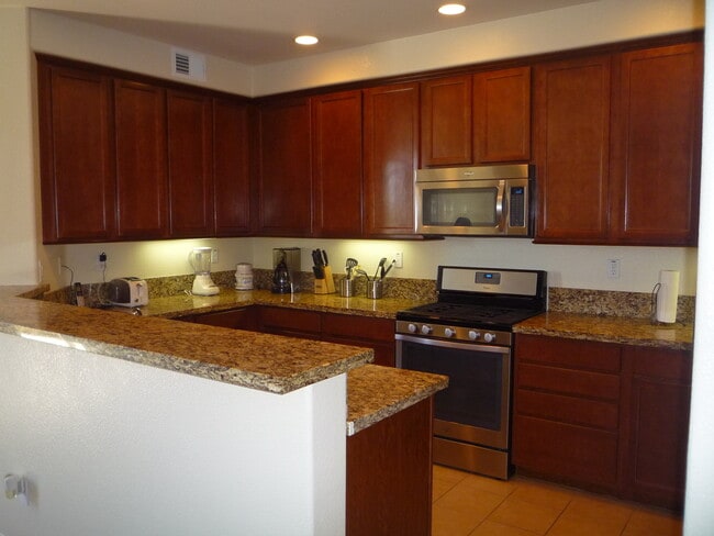 Building Photo - Upgraded Tri-level Townhome in Otay Ranch