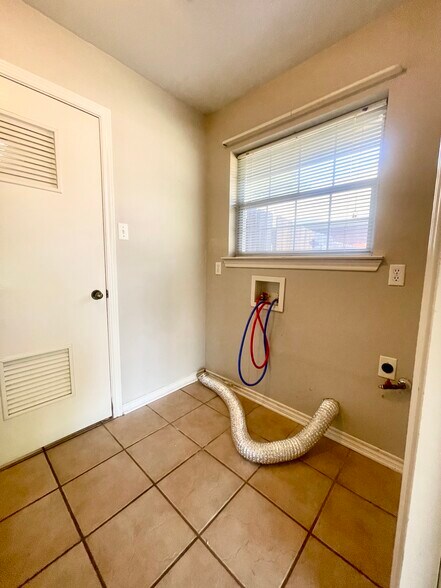 Laundry Room - 1412 Kernstown Ln