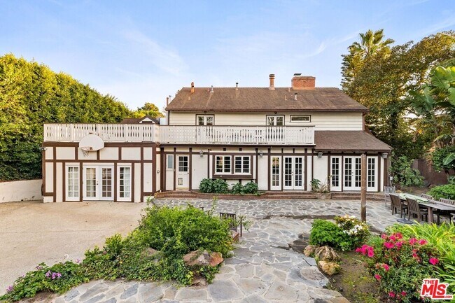 Building Photo - 905 Napoli Dr