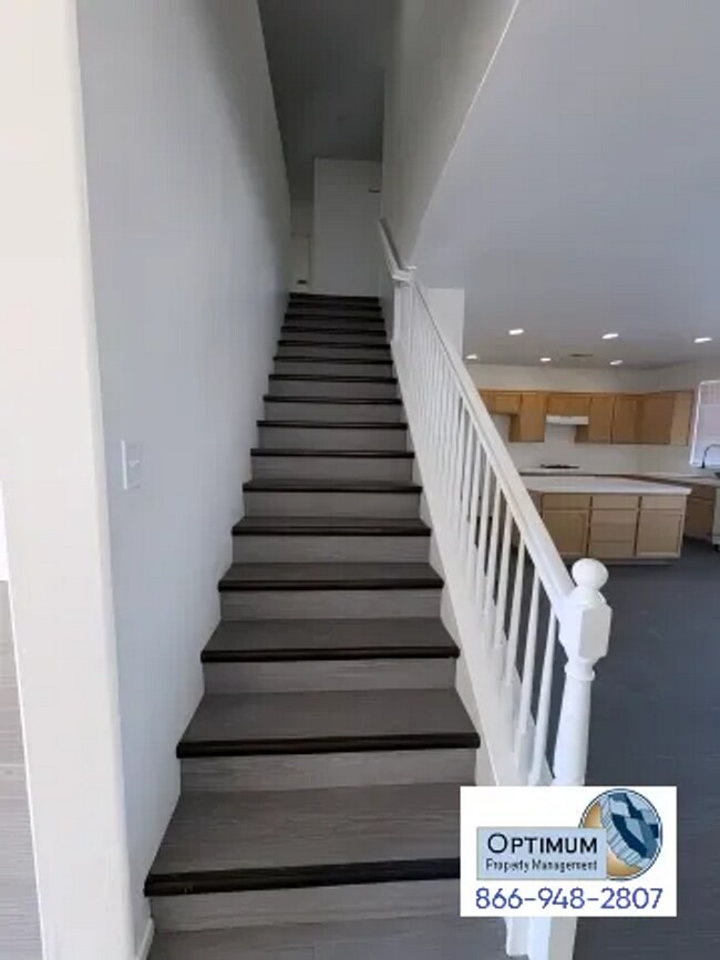 Building Photo - Spacious 5-Bedroom, 3-Bathroom Home with Loft in Victorville