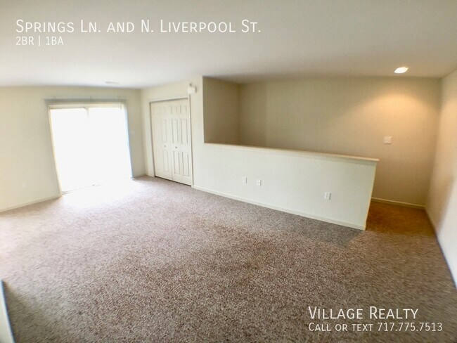 Building Photo - 85 Springs Ln