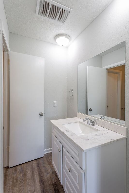 Building Photo - 4405 Delashmitt Rd