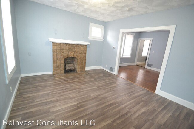 Building Photo - 987 Cleveland Ave