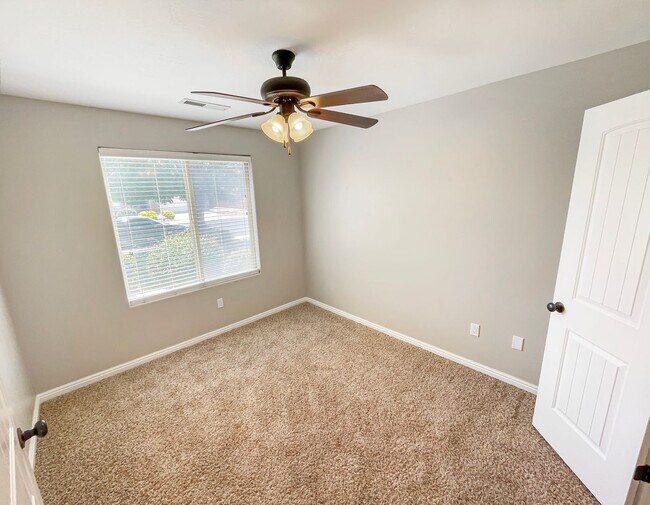 Building Photo - 1228 W 200 N