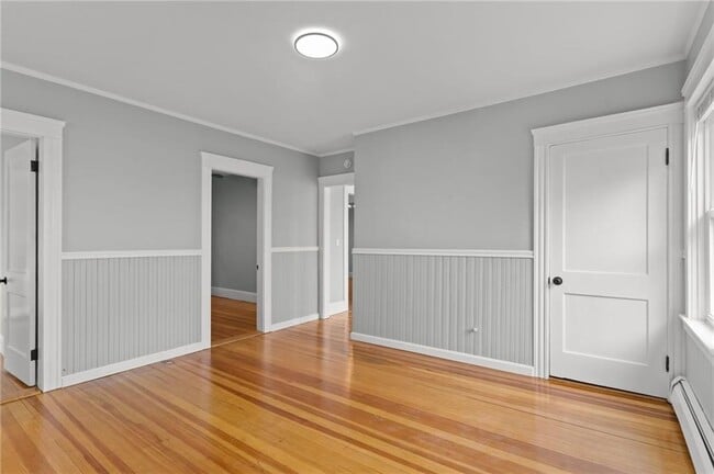 Building Photo - 100 De Pinedo St