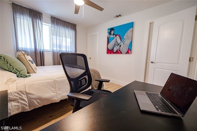 Building Photo - 811 94th Ave N