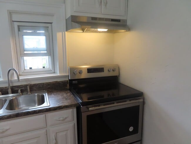 Building Photo - PLANNING ONLY - Mid May - Are you ready to take the next step with your business?  Commercial Hom...