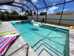 Building Photo - 212 SW 21st St