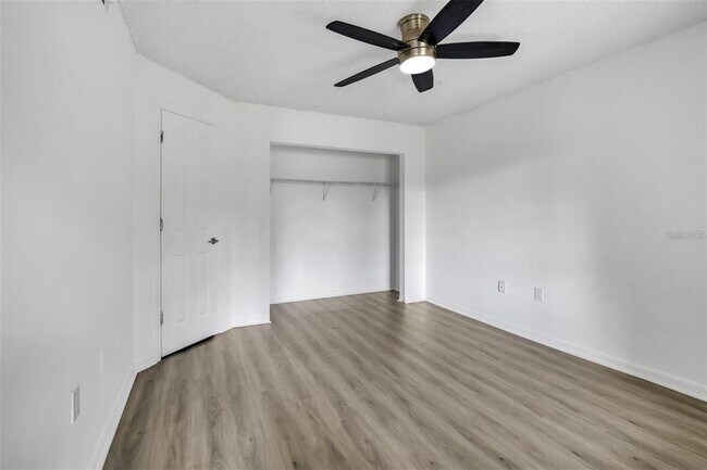 Building Photo - 413 Fountainhead Cir