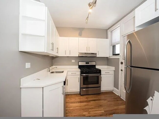 Building Photo - 622 W Stratford Pl