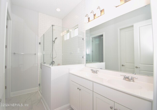 Building Photo - 635 Rum Runner Wy