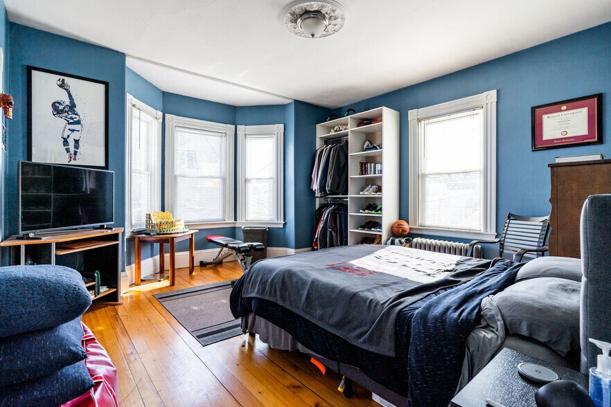 Building Photo - 11 Reedsdale St