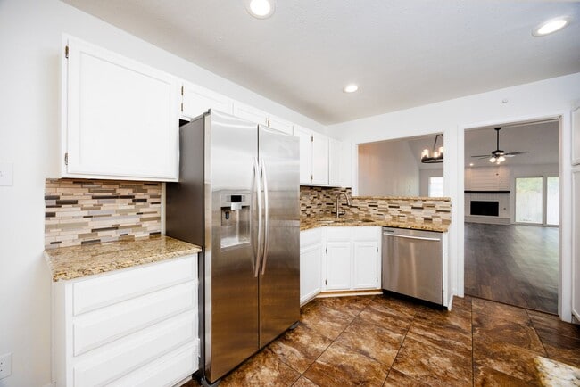 Building Photo - 11827 Gallery View St