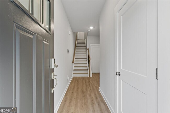 Building Photo - 2030 Main St NW