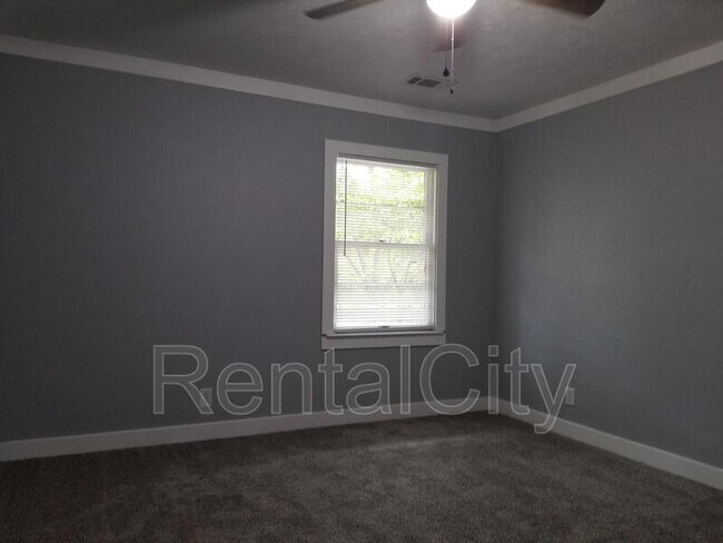 Building Photo - 621 Arlington Ave