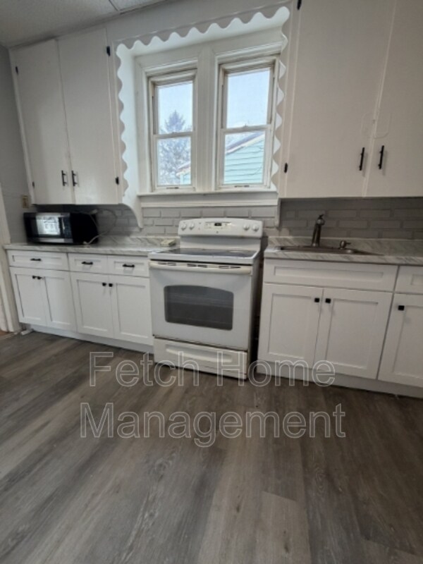 Building Photo - 569 W Philadelphia St