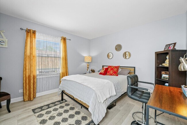 Building Photo - 1758 Sussex Walk