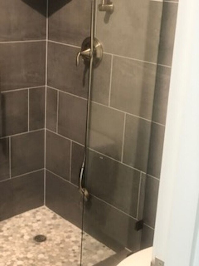 Building Photo - East Village 13th floor condo with panoramic views