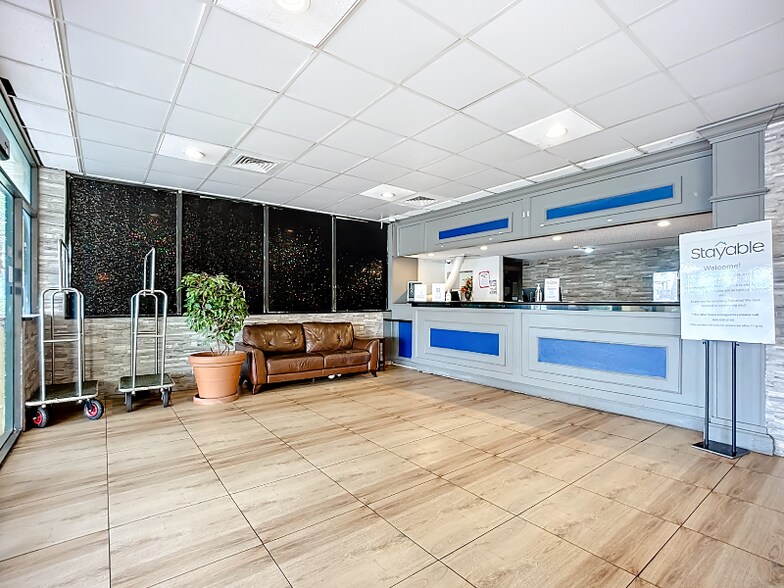 Building Photo - 910 Suemac Rd