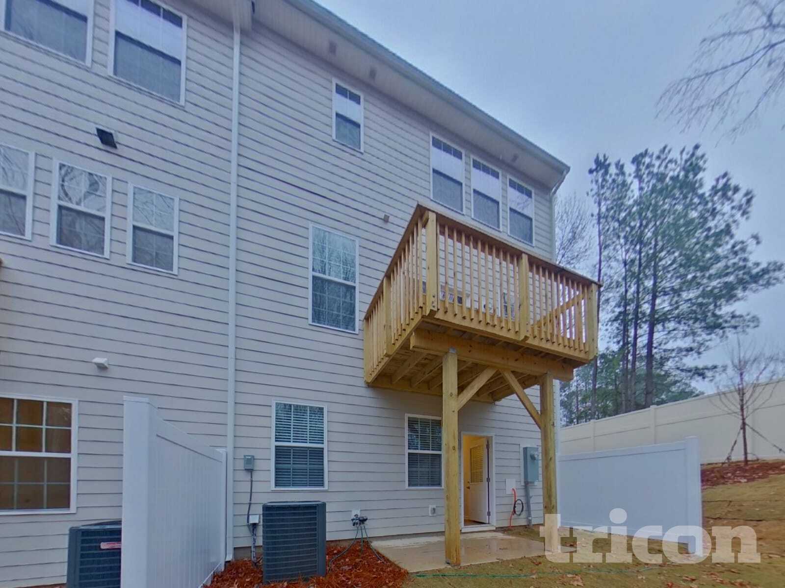 Building Photo - 1021 Bandon Dr