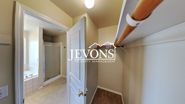 Building Photo - Enjoy this beautiful West Valley home with...