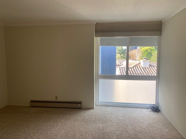 Building Photo - 6 Seville Way