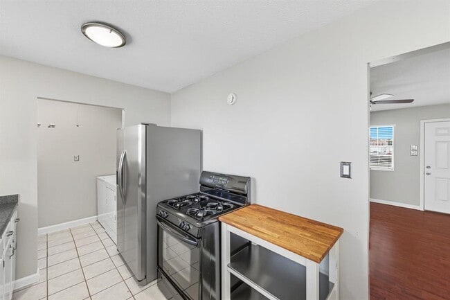 Building Photo - 1401 Olander St