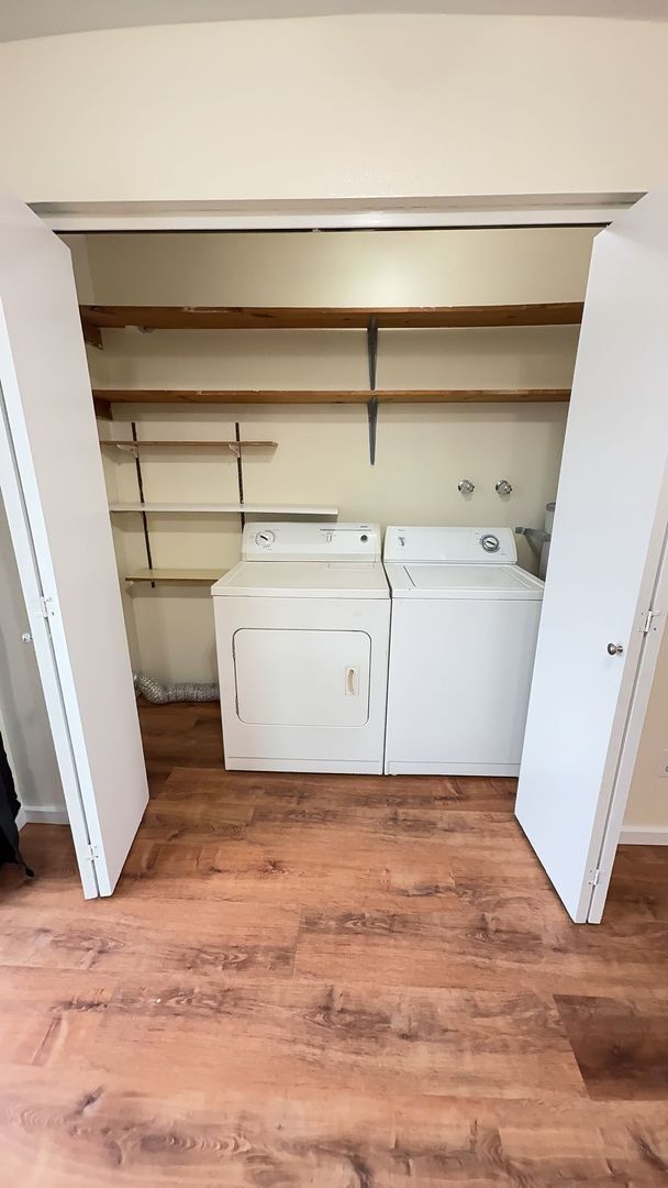 Building Photo - 402 Arland Ave W