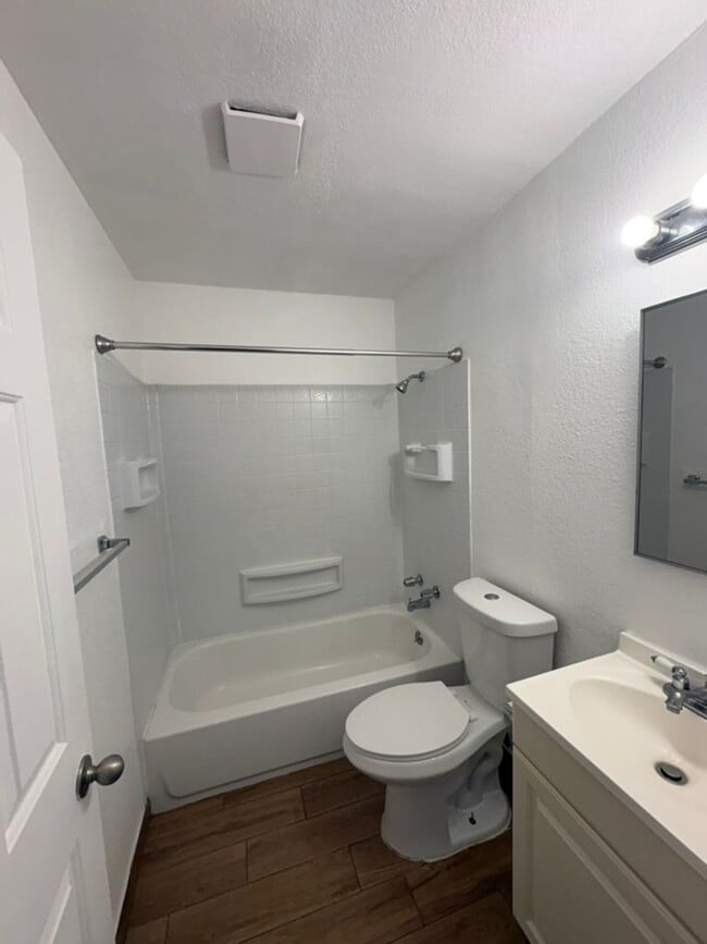 Building Photo - 408 Highland Ave