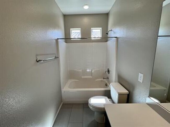 Building Photo - Spectacular NW Home For Rent