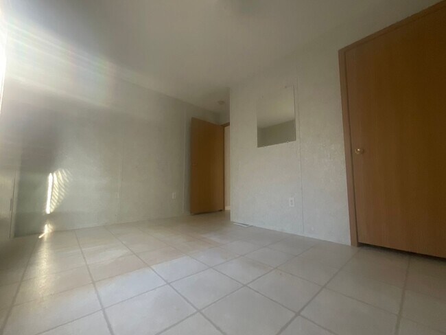 Building Photo - 127 Lonesome Hill Rd