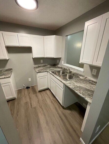 Building Photo - 1662 Blackhorse Ln