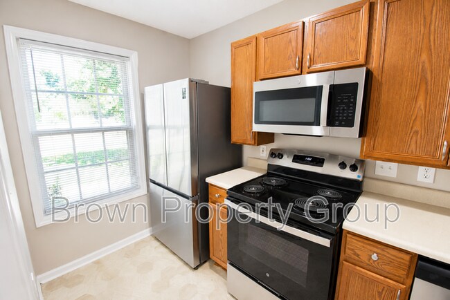 Building Photo - 303 Hinsdale Ave