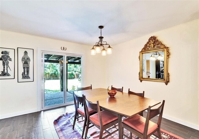 Building Photo - 908 Hermitage Dr