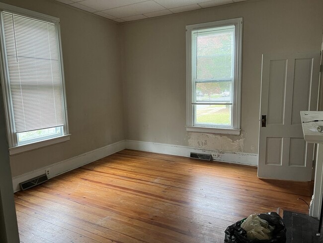 Building Photo - 212 E Capitola Ave