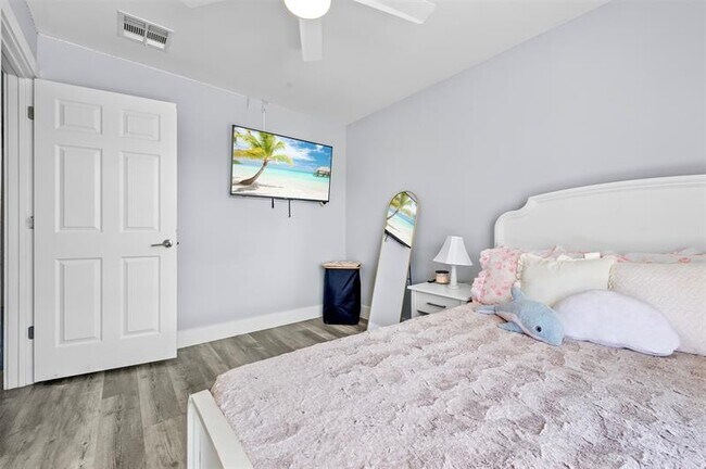 Building Photo - 4121 Eastridge Cir